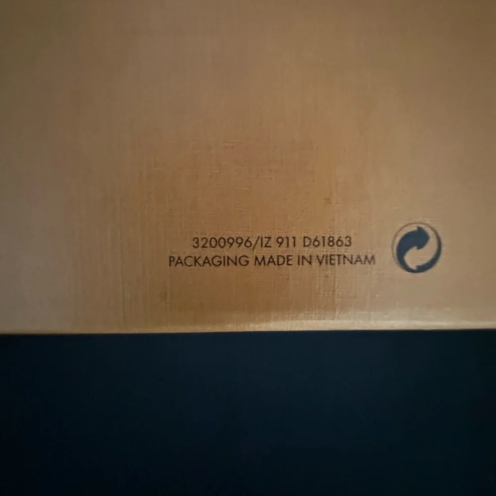 Louis Vuitton, Clean Box